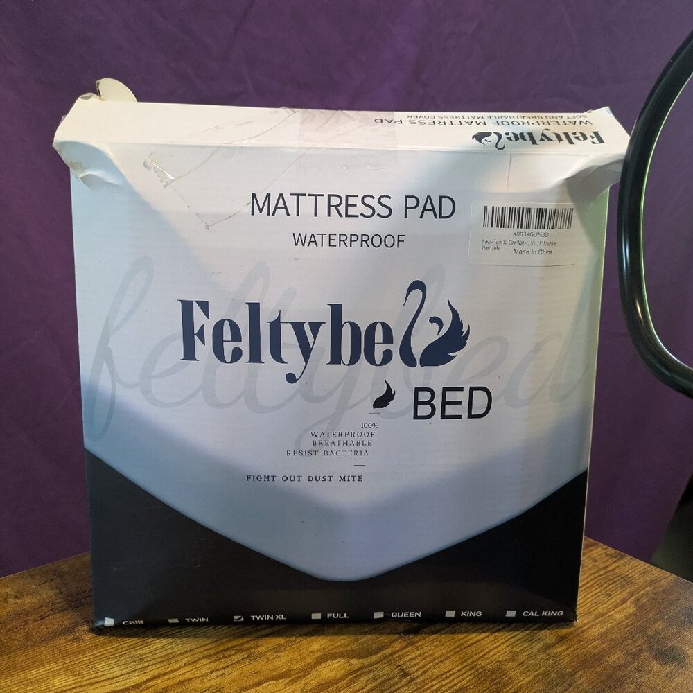 Feltybe Waterproof Mattress Pad